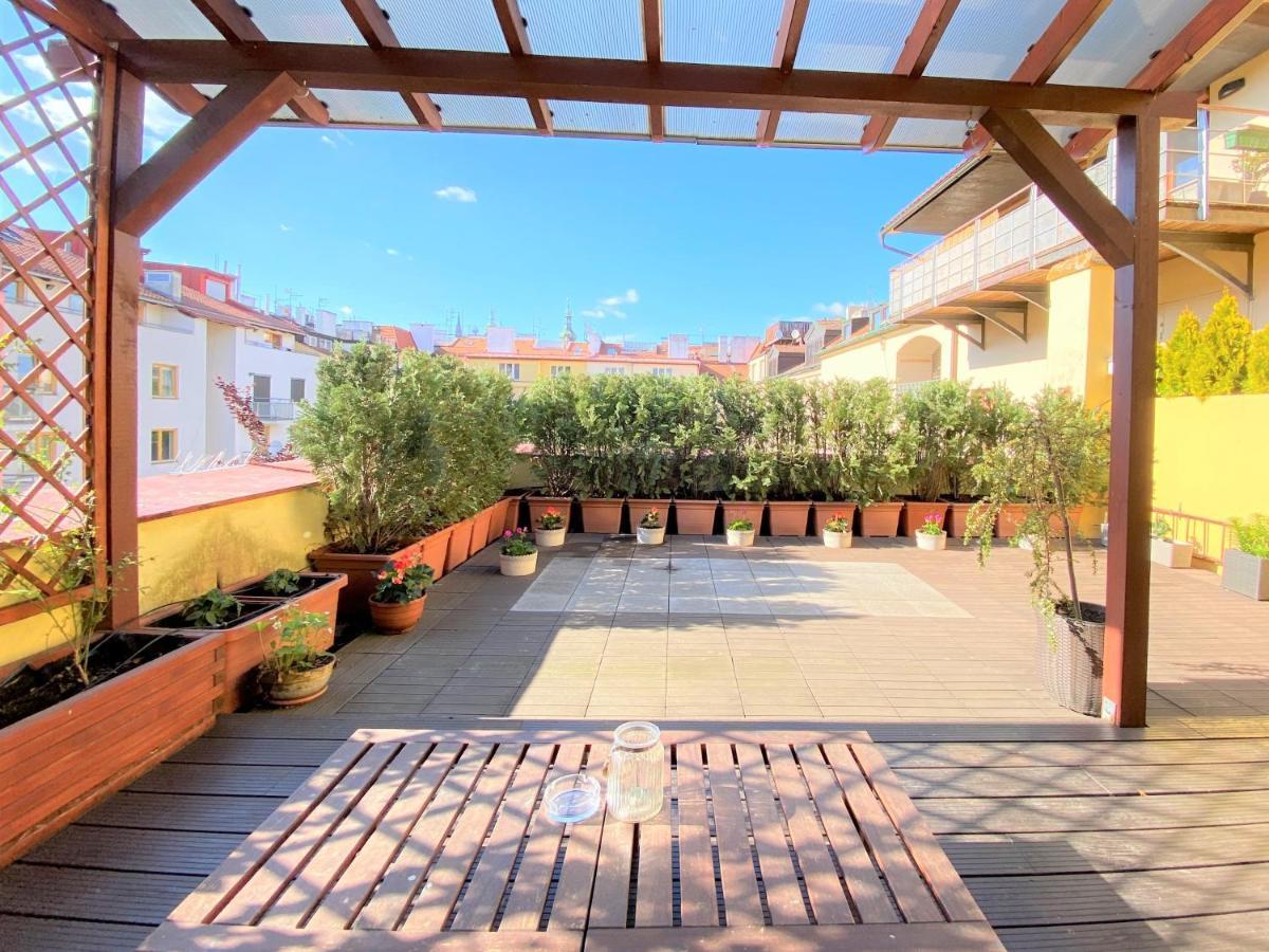 Black Eagle Apartments Prague Exterior photo
